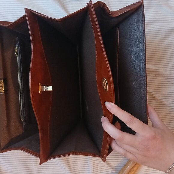 60/70s Vintage Widegate London leather bag. - Picture 4 of 5